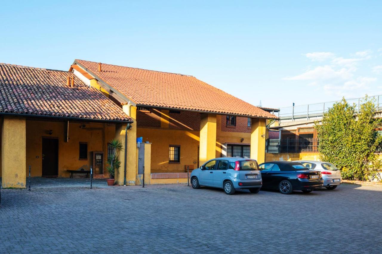 Residence San Raffaele 1 Милан Экстерьер фото