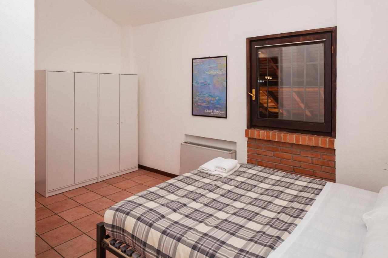 Residence San Raffaele 1 Милан Экстерьер фото